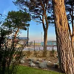 Seafront D'olivo Al Mare 公寓 利尼亚诺萨比亚多罗